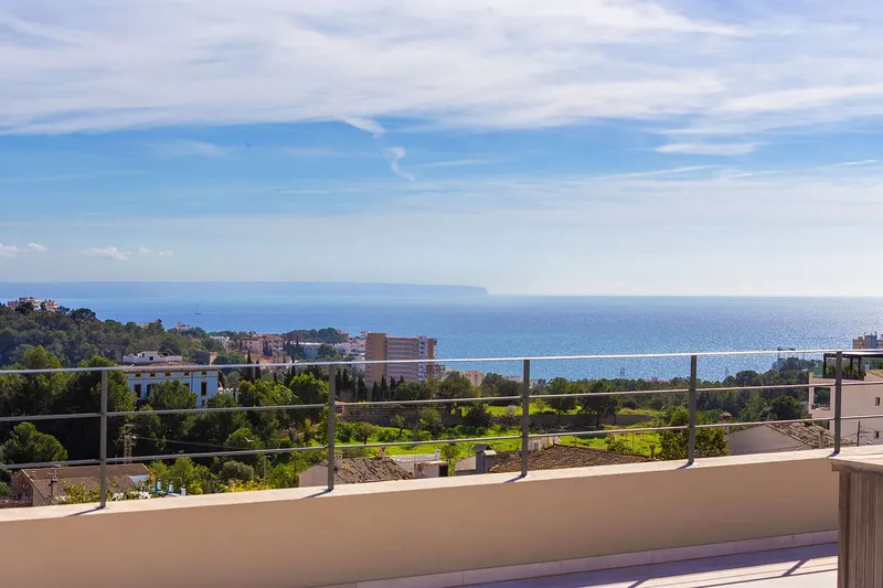 Stylish family villa with breathtaking views — photo 2
