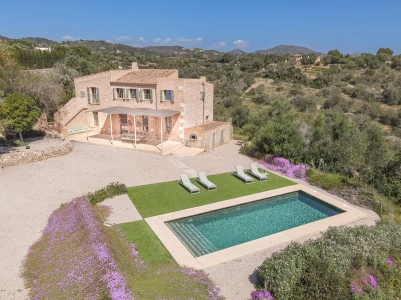 Unique finca in Manacor with stunning sea views — photo 1
