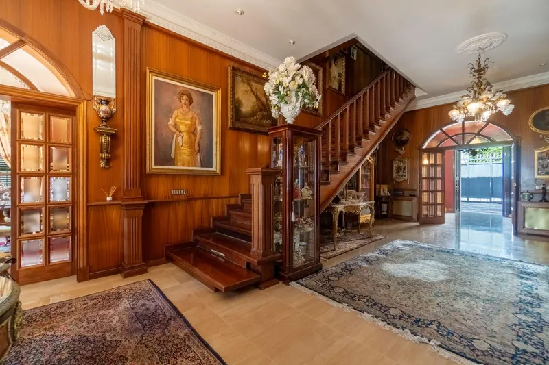 A stately home with character — photo 10
