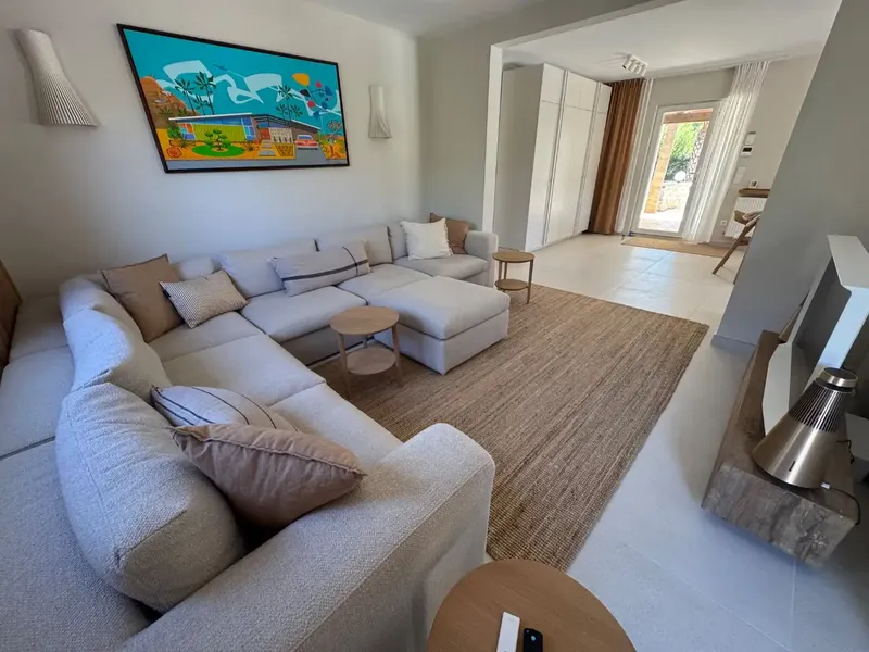 Discover this magnificent 383 m² home on a spectacular 2,804 m² plot — photo 10