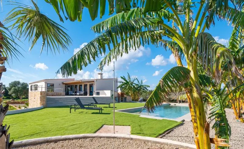 Long-term rental of a spacious newly built finca on a 23,000 m2 plot, 5 minutes from the village of Campos — photo 6