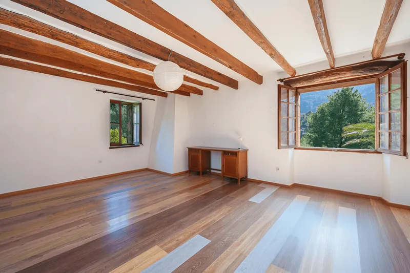 Mansion in Estellencs with olive oil production — photo 8
