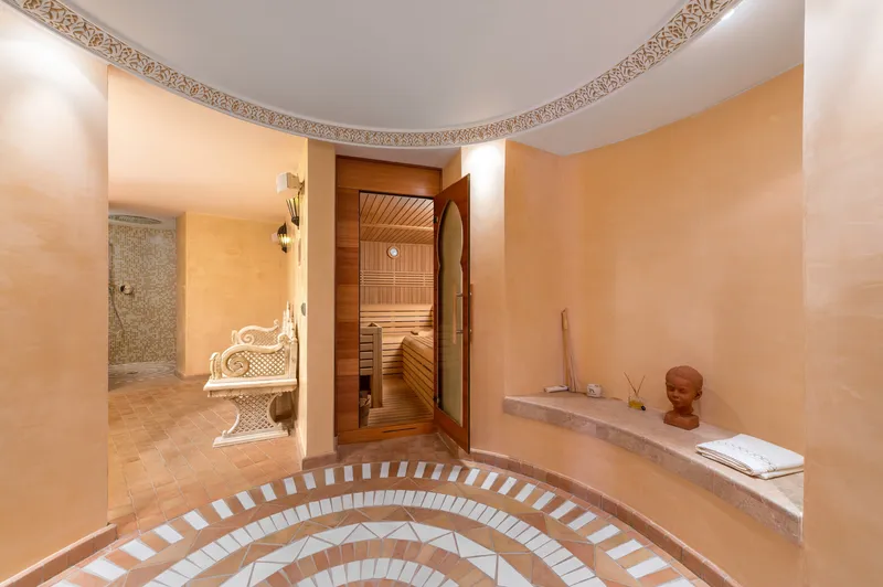 Luxury villa for rent on the front line in Puerto de Andratx — photo 12