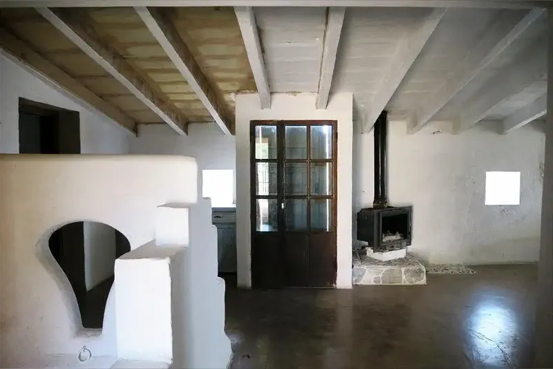 For sale large rustic estate in the municipality of Ariany, 70,000 m² plot with a building of about 900 m² — photo 3