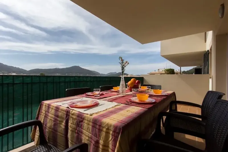 Discover the opportunity to live in this charming flat in Andratx, perfect for those seeking comfort and views — photo 1