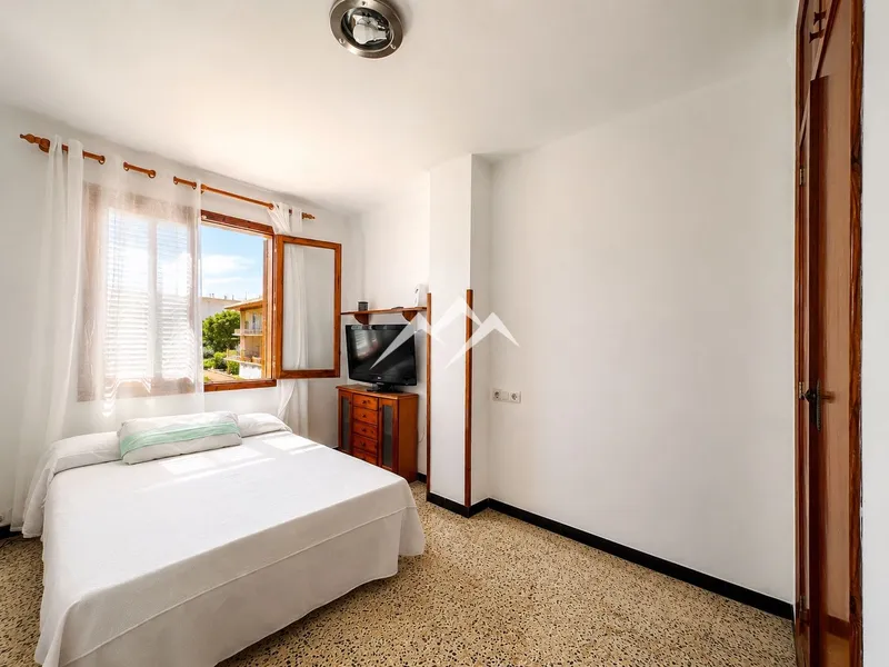 Bright apartment with balcony in Son Canals — photo 3