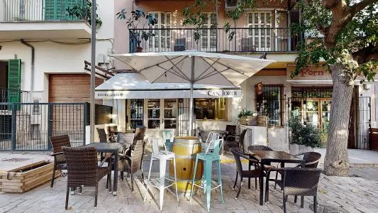 Pub - Puigpunyent, Built Surface 114m², 3 Bathrooms — photo 1