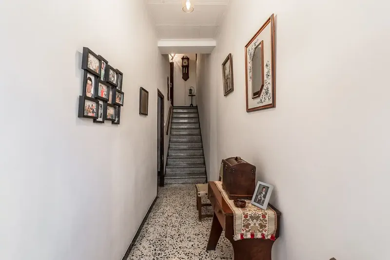 Charming Mallorcan townhouse in Sóller with wonderful mountain views, just a few minutes' walk from — photo 8