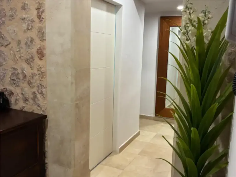 El apartamento consta de 1 habitación . Maximo 2 personas. Se alquila por temporada. El único gasto que hay es la luz que se debe pagar cada — photo 12