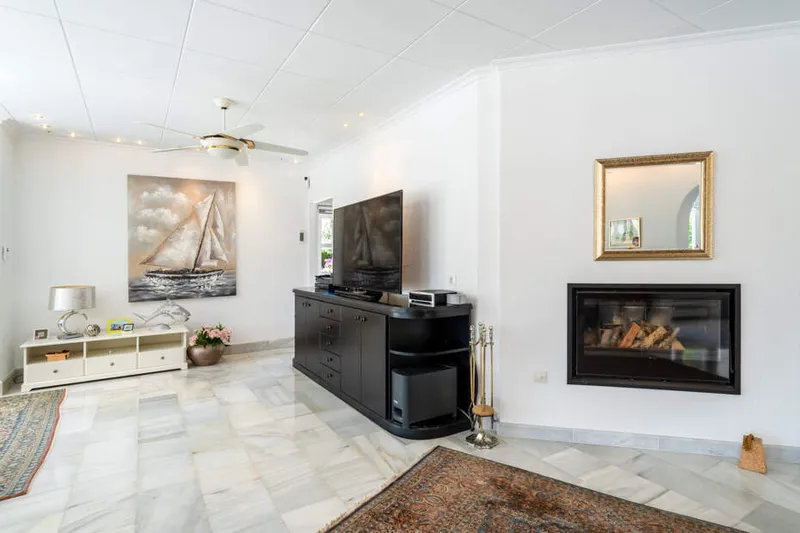 250m² Villa mit 5 Zimmern, Pool und Meerblick zu kaufen — photo 10
