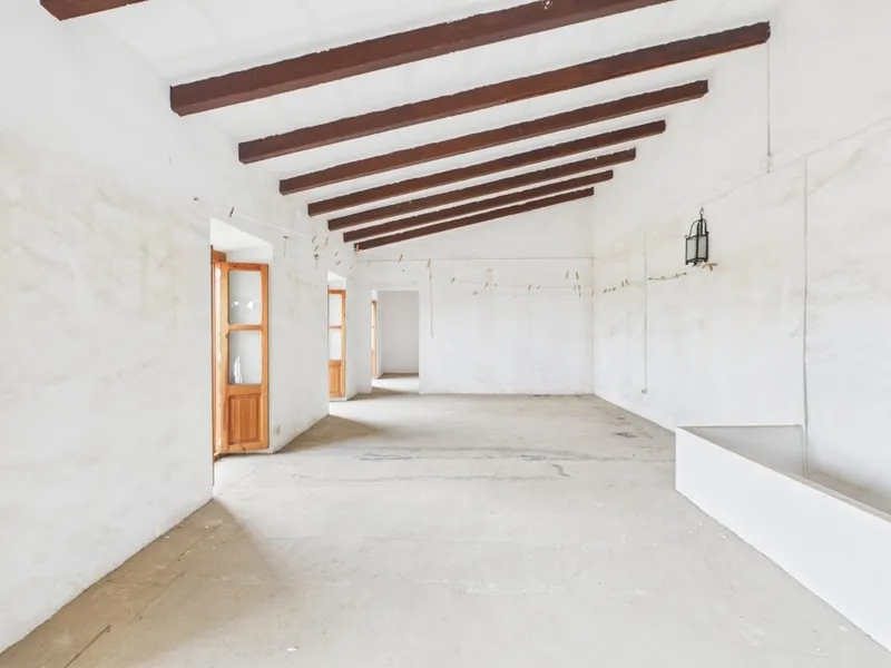 Charming House to Renovate with Pool and Garden in Lloseta — photo 9