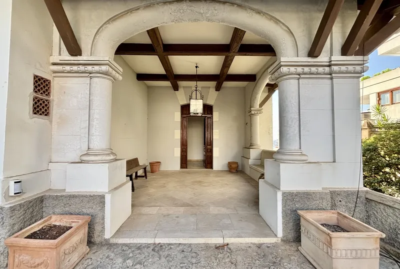 Señorial Villa in the Bay of Palma · A Unique Property — photo 10