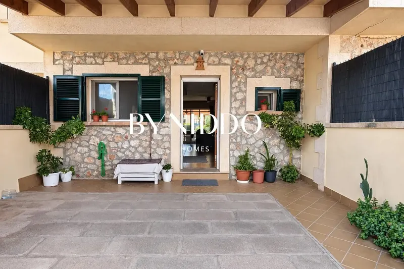 BYNIDDO Homes presenta esta acogedora casa adosada situada en la urbanización El Paraíso, en Sa Vinyola – Sa Ràpita, en el municipio de Camp — photo 4