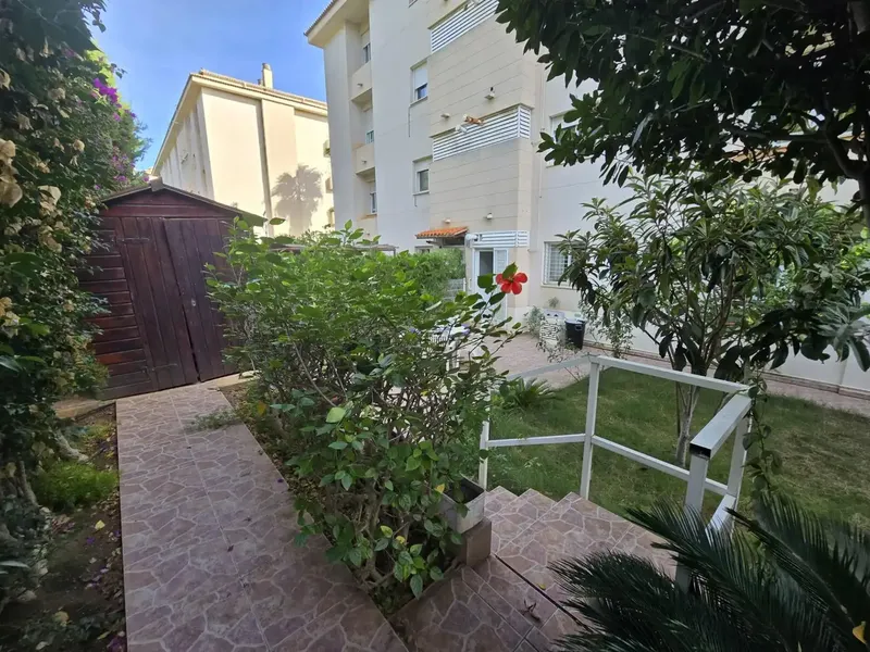 Bright ground floor apartment in Son Caliu (southwest Mallorca), in a quiet residential area close to the beach. The property — photo 6