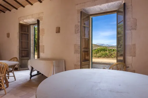 Inca: Finca estate with attractive investment opportunities, lots of land and a dreamlike view near Inca — photo 7