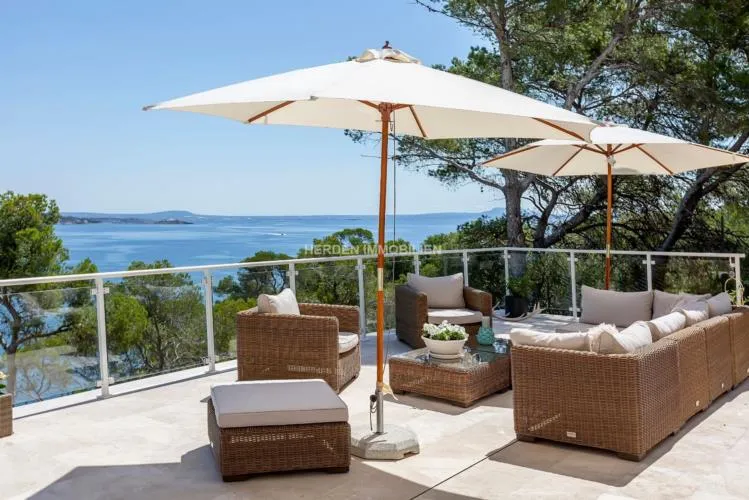 Villa Sea Front Palmanova Mallorca for Sale — photo 5