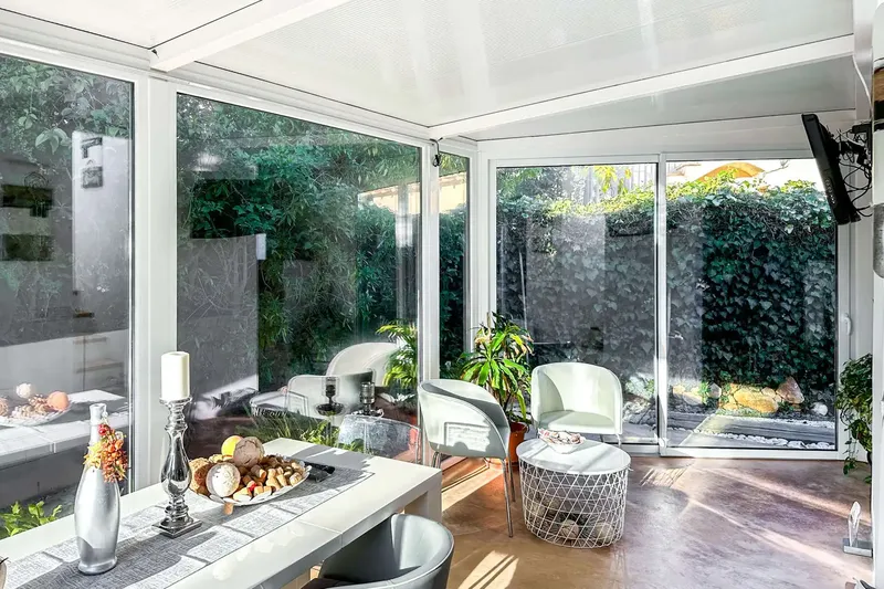 This elegant villa is located in the quiet and exclusive residential area of Port Verd, on the east coast of the Balearic island of Mallorca — photo 6
