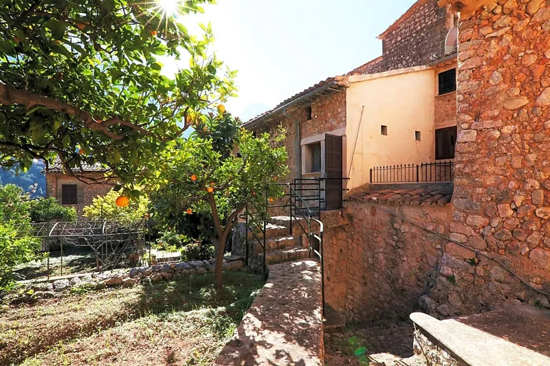 Manor house in Fornalutx — photo 9
