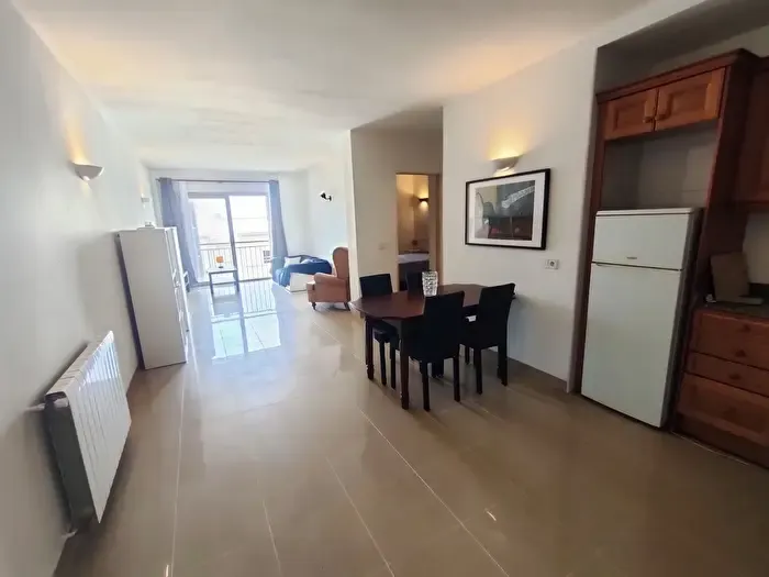 Piso de 1 habitación en alquiler en Llevant, Foners — photo 1