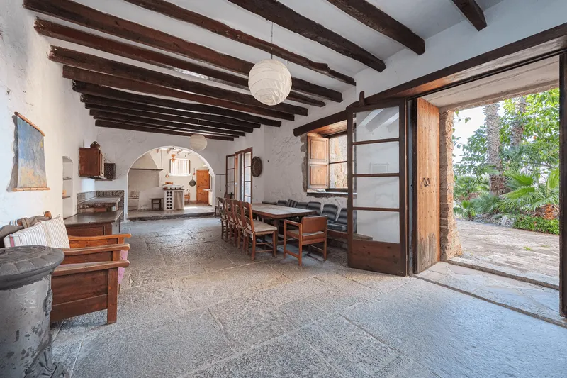 Mansion in Estellencs with olive oil production — photo 4