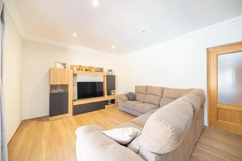Magnificent semi-detached house in the quiet and sought-after area of Badia Gran (Llucmajor), ideal for families looking for space, comfort and quality of life near the sea — photo 6