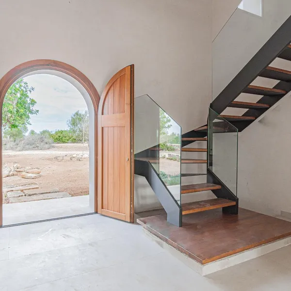 Renovated stone house — photo 1