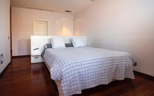 Apartment in Bonanova — photo 12