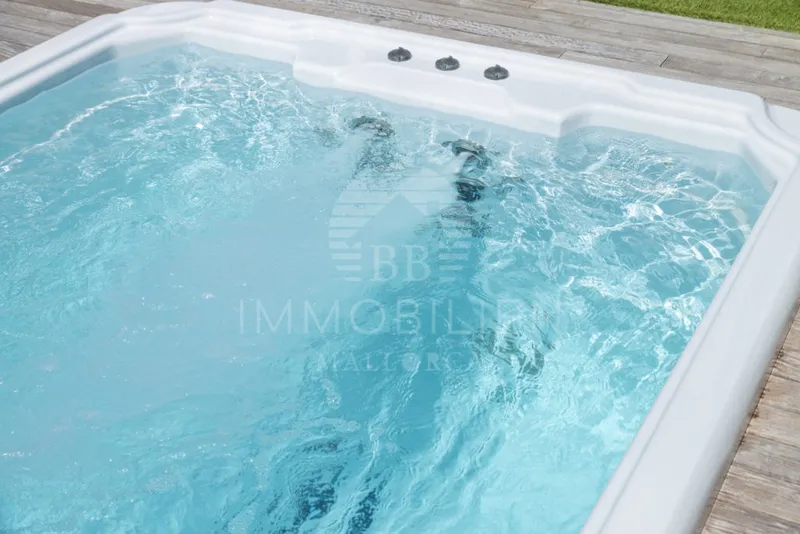Large semi-detached house with spa - Jacuzzi with rooftop terrace & sea views — photo 9