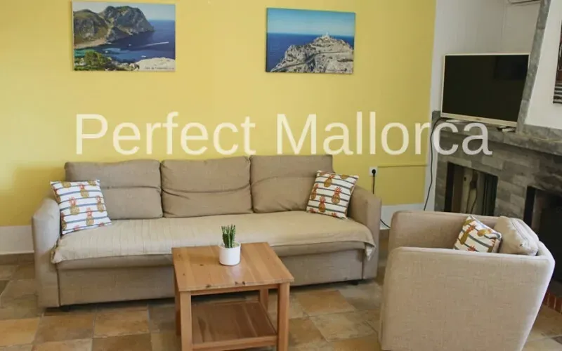 Apartment with terrace, first line to the sea – in Cales de Mallorca – PM07368 — photo 4