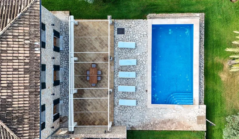 UNA VILLA ÚNICA EN ALARÓ: 22.000 M² DE NATURALEZA, PRIVACIDAD Y TRANQUILIDAD — photo 9