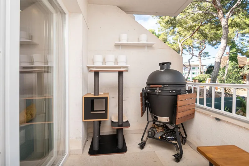 Renovated 1-bedroom apartment with terrace and parking 300 meters from the sea in Santa Ponsa — photo 8