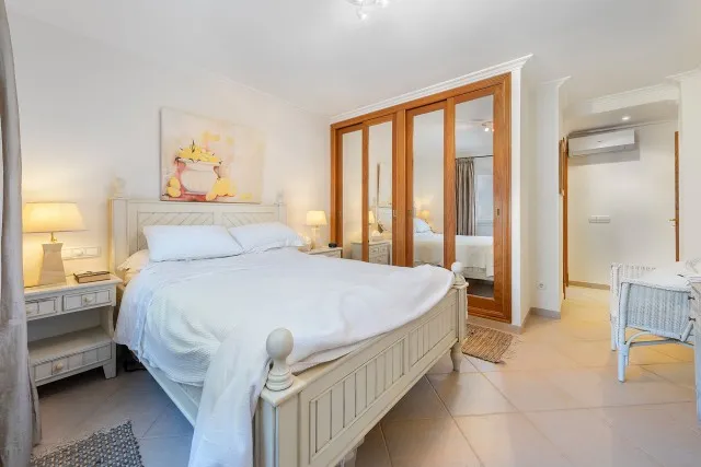 Exclusive Seafront Penthouse for Sale in Ses Covetes, Southeast Mallorca — photo 10