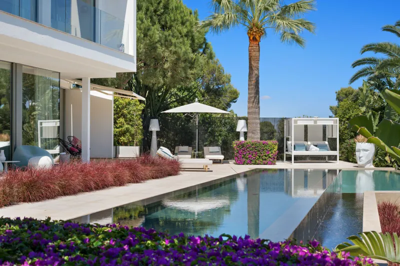 Exclusive designer villa with sensational sea views in a prime location - overall view (15351) — photo 4
