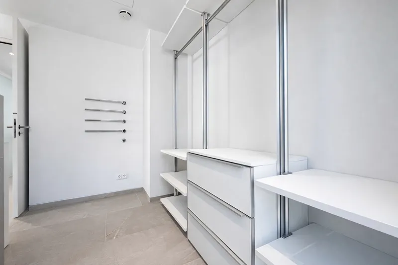 Modern Apartment with Panoramic Sea Views on the First Line of the Paseo Marítimo, Palma Mas — photo 9