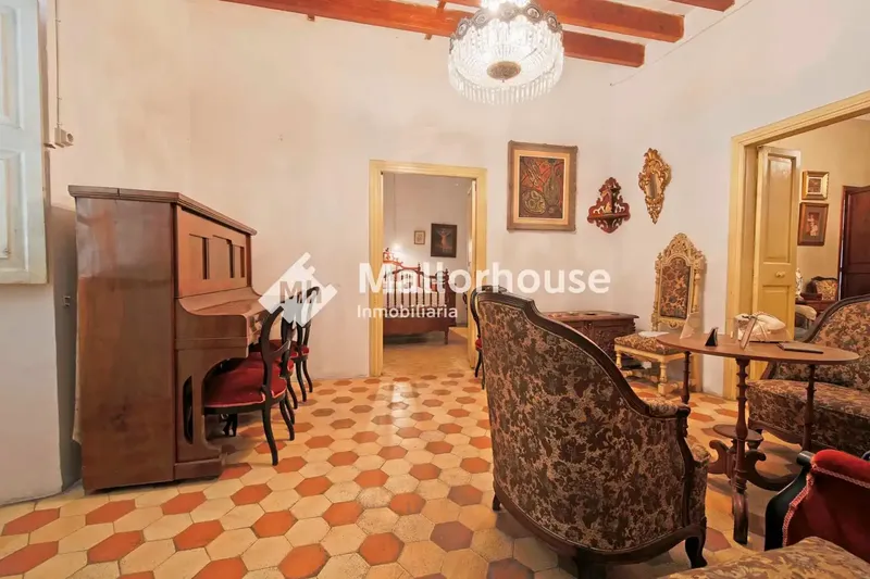 Impressive Mallorcan Townhouse in the Center of Manacor — photo 5