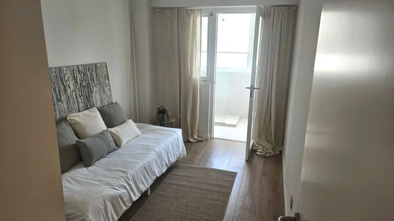 South facing 3 bedroom apartment with private terrace in the center of Palma — photo 8