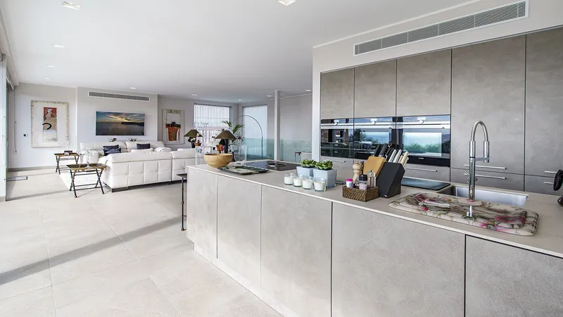 Luxurious Villa for Sale with Panoramic Sea Views near Port Adriano — photo 3