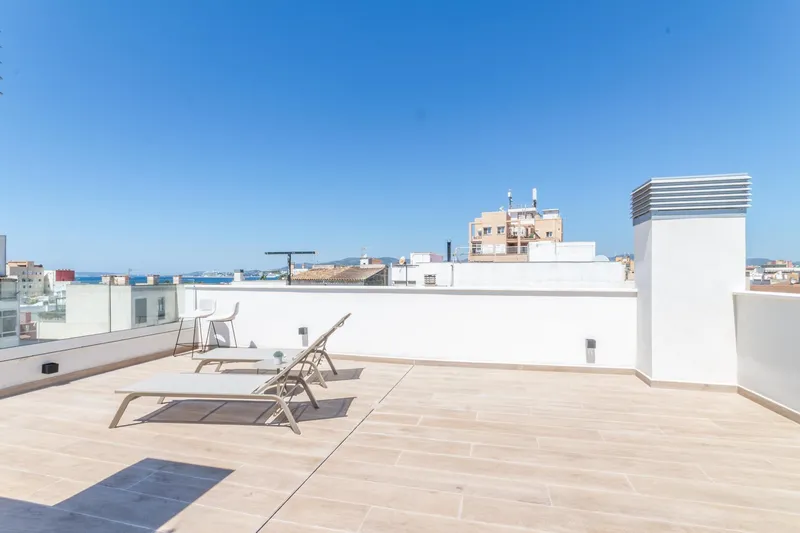 Newly built duplex penthouse with terrace and sea views in Portixol — photo 3