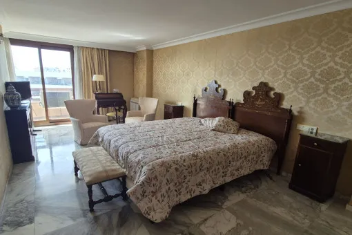 Paseo Marítimo Palma, exclusive apartment on the Paseo Marítimo with large balcony and breathtaking views — photo 10