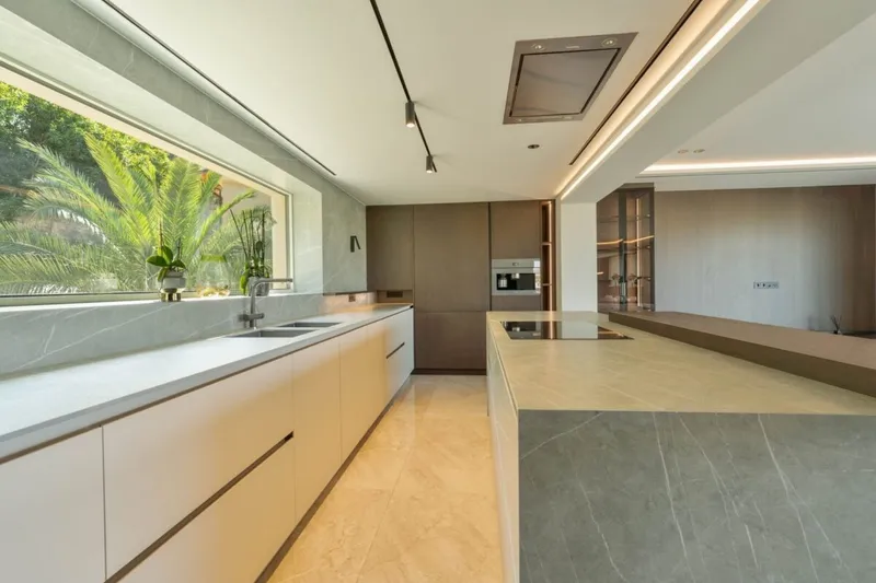 Contemporary sea-view villa with wellness spa and designer finishes in Santa Ponsa — photo 9