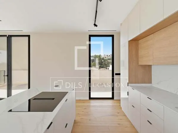 285m² house / villa with 83m² garden for sale in Genova, Palma — photo 8