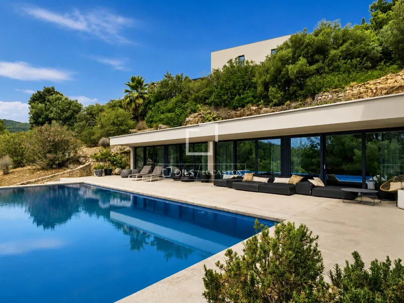701m² house / villa for sale in Son Vida, Balearic Islands — photo 2