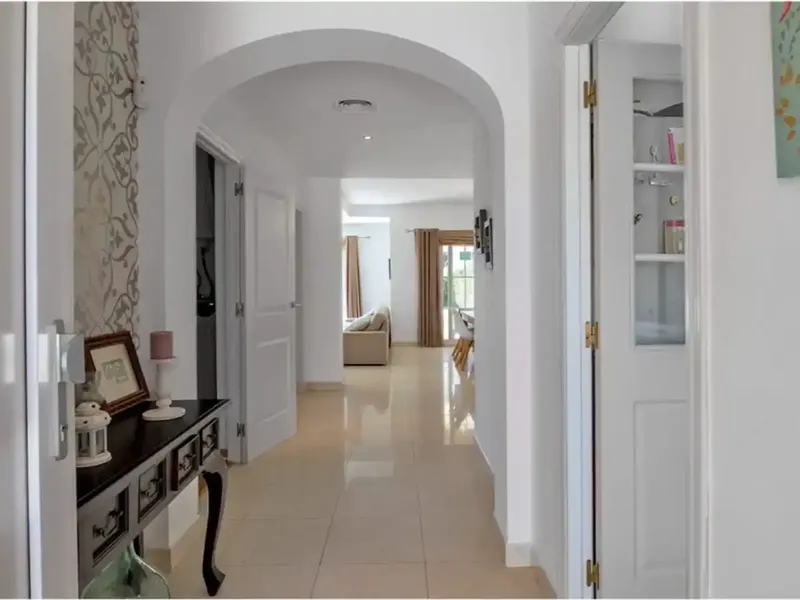 Por favor, ABSTENERSE INMOBILIARIAS E INTERMEDIARIOS, venta directa del los propietarios. — photo 4