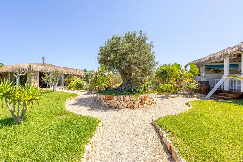 Modern and sunny villa with beautiful sea views located just minutes from Cala LLombards — photo 10
