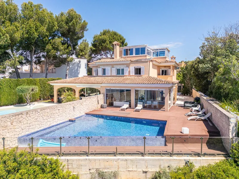 Exclusive Sale – Luxury Villa with Infinity Pool in Puig de Ros — photo 1