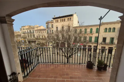 Llucmajor, spacious flat on Llucmajor Square for long-term rental — photo 1