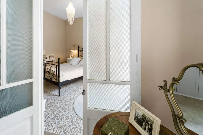 Renovated townhouse of 150m² with 3 bedrooms, garage & patio for sale — photo 5