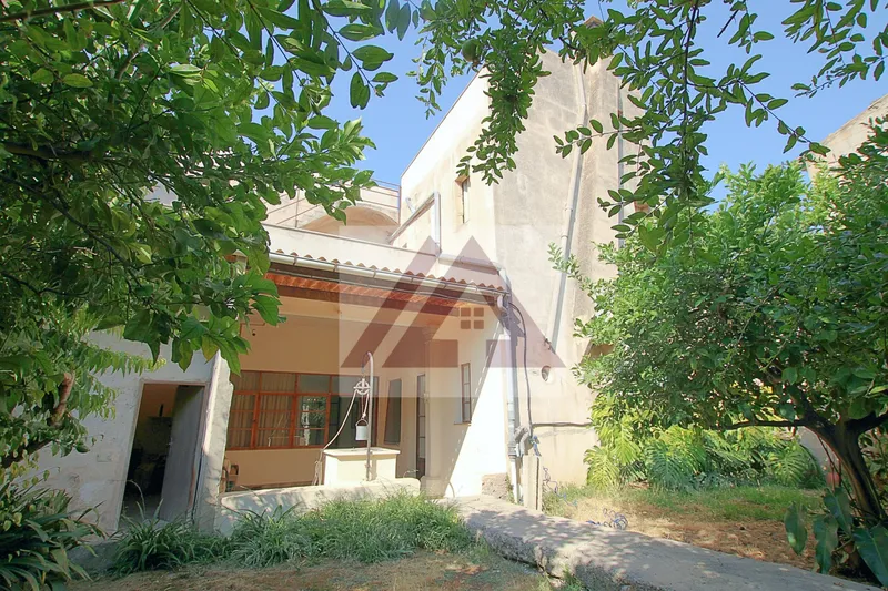 Village house for sale in Porreres — photo 1