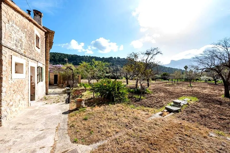 House to Renovate in Puerto de Sóller — photo 3