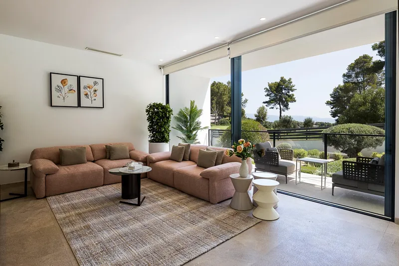Luxury Villa — photo 2